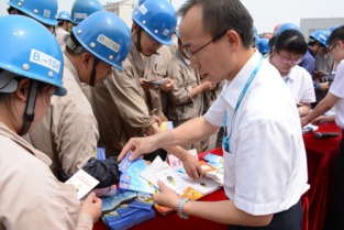 筑牢安全防線，共筑平安車間——中建鋼構(gòu)華東大區(qū)江蘇廠安全生產(chǎn)咨詢?nèi)栈顒蛹o(jì)實(shí)